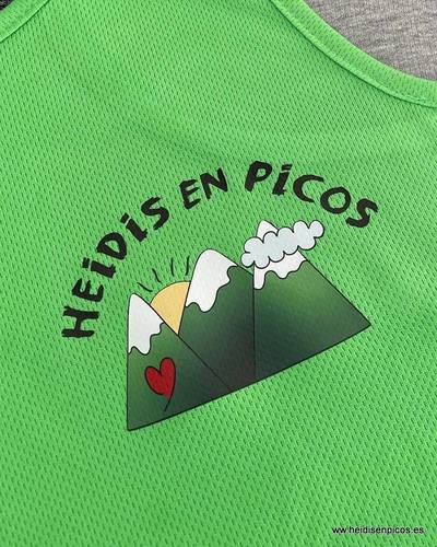 Camiseta Heidis bicolor de tirantes anchos.
