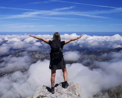 Pico Boru. Espectacular mirador a Sotres y al Macizo Central de Picos de Europa